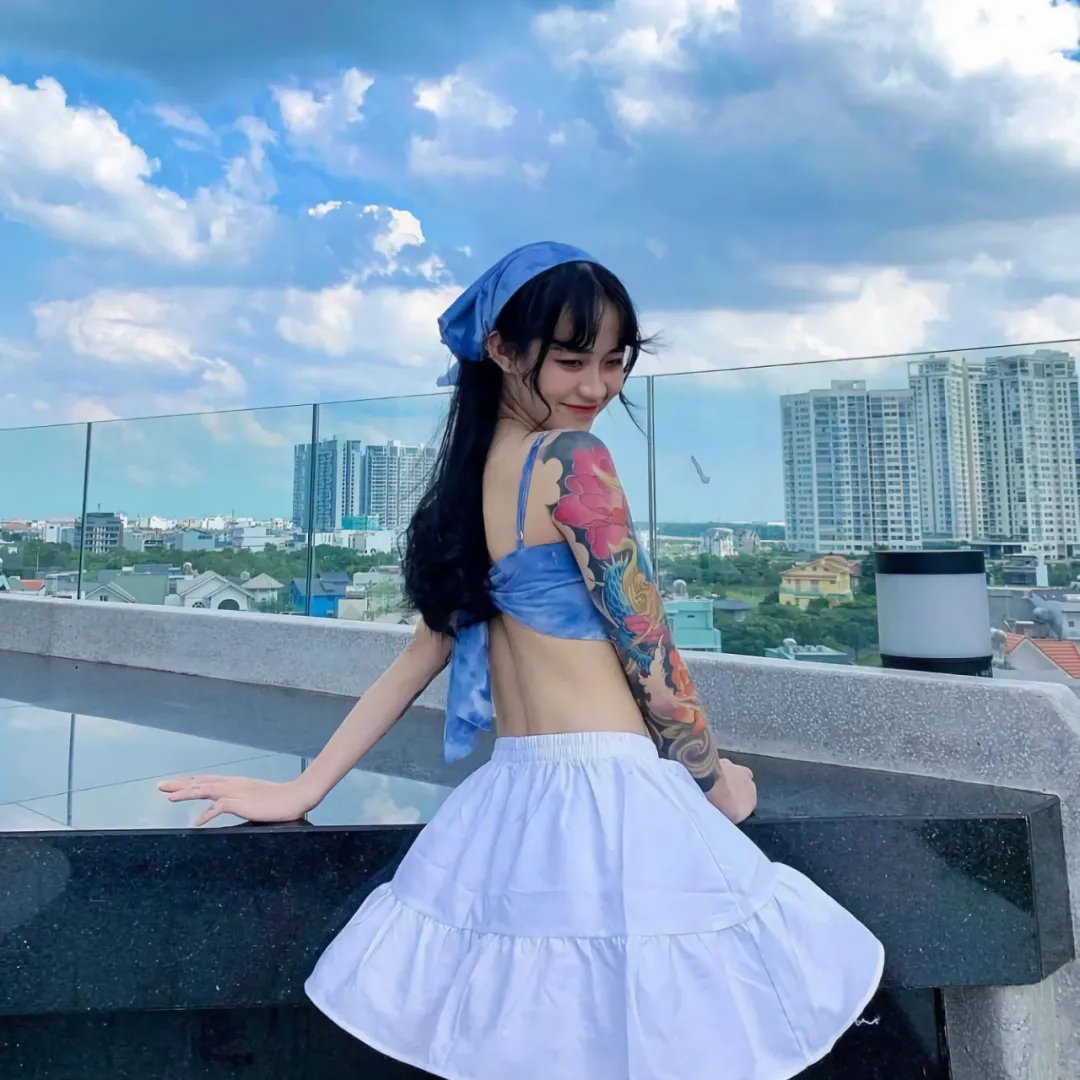 动态漫画·开局强吻裂口女